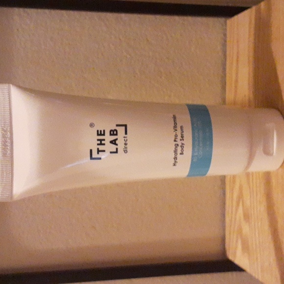 Hydrating pro vitamin body serum, 4 fl. oz. Brand New. - Picture 2 of 5